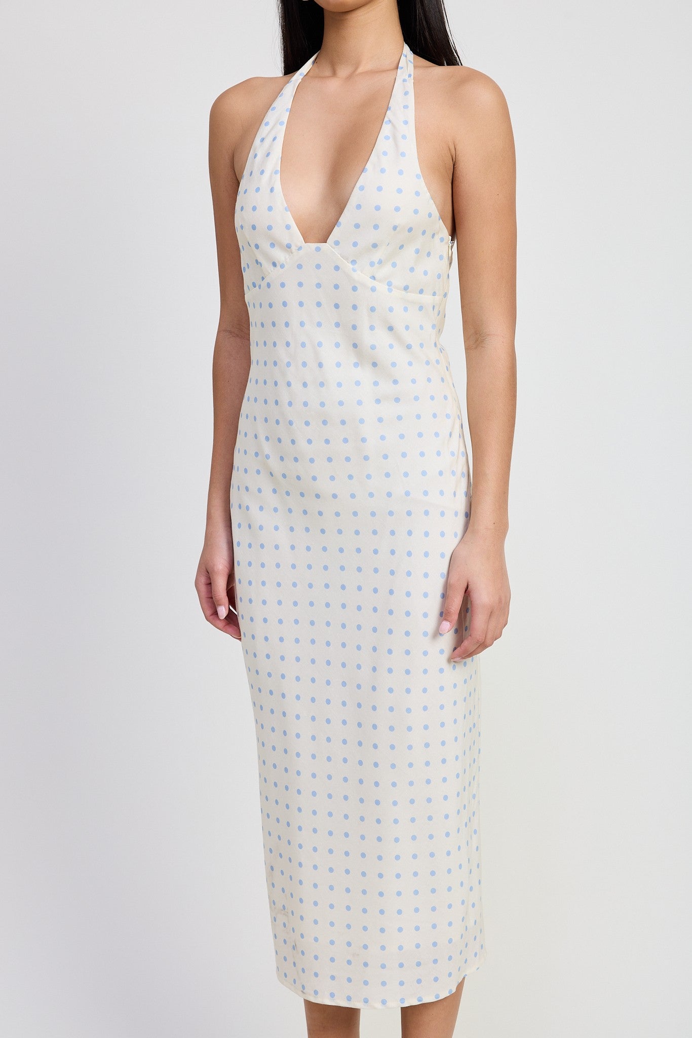 V NECK MAXI DRESS WITH NECK TIE