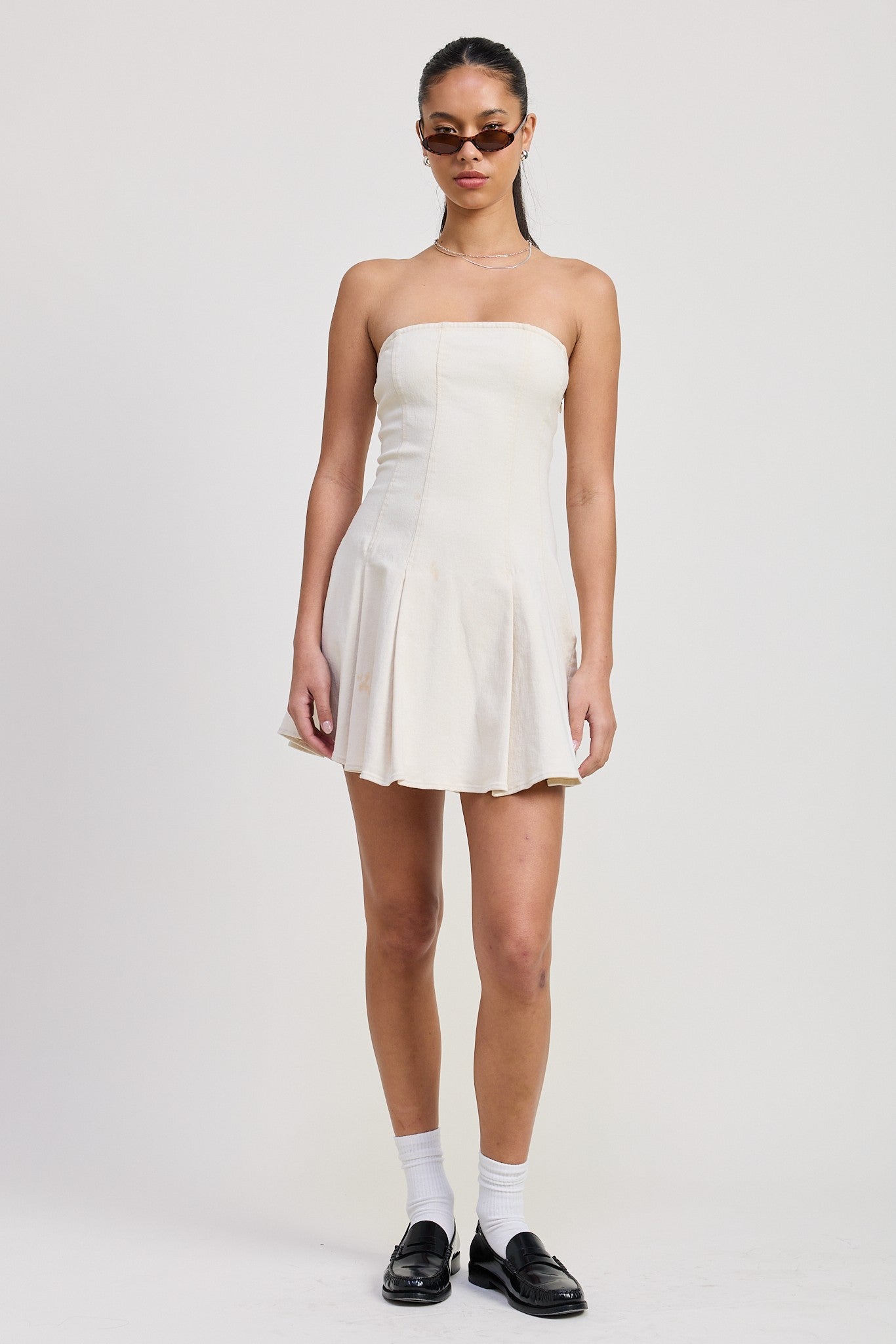 STRAPLESS MINI RUFFLE DRESS