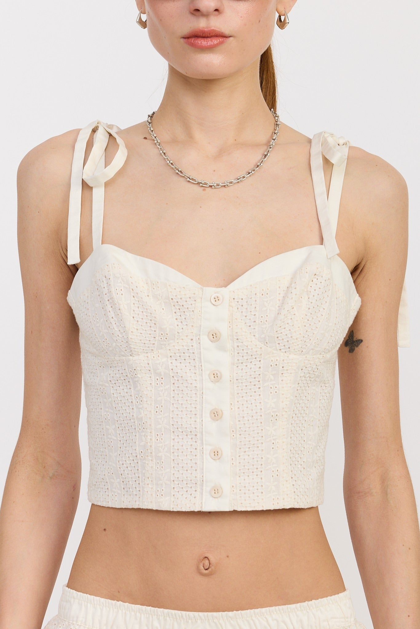 BUTTON UP SLEEVELSS TOP