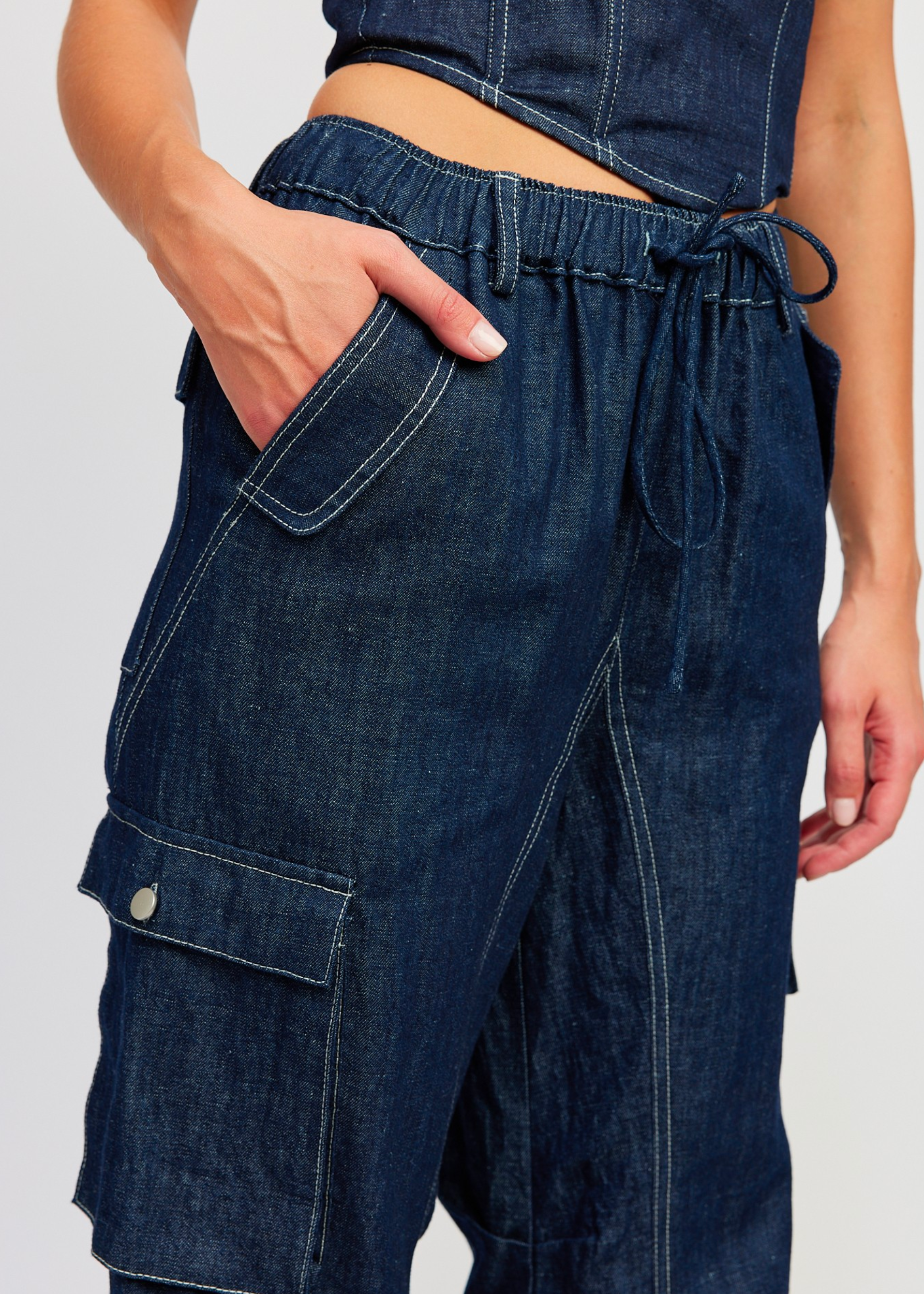 Contrast Stitching Denim Pants