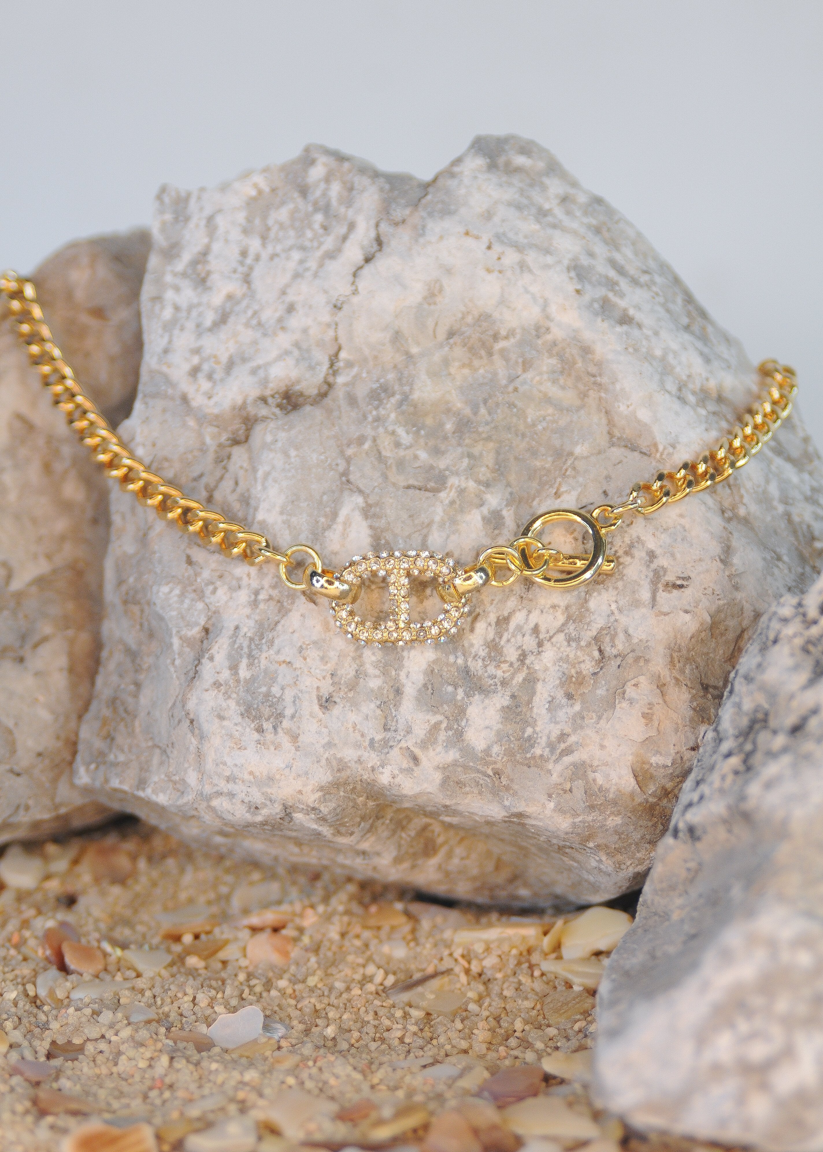 Toggle Chain Necklace