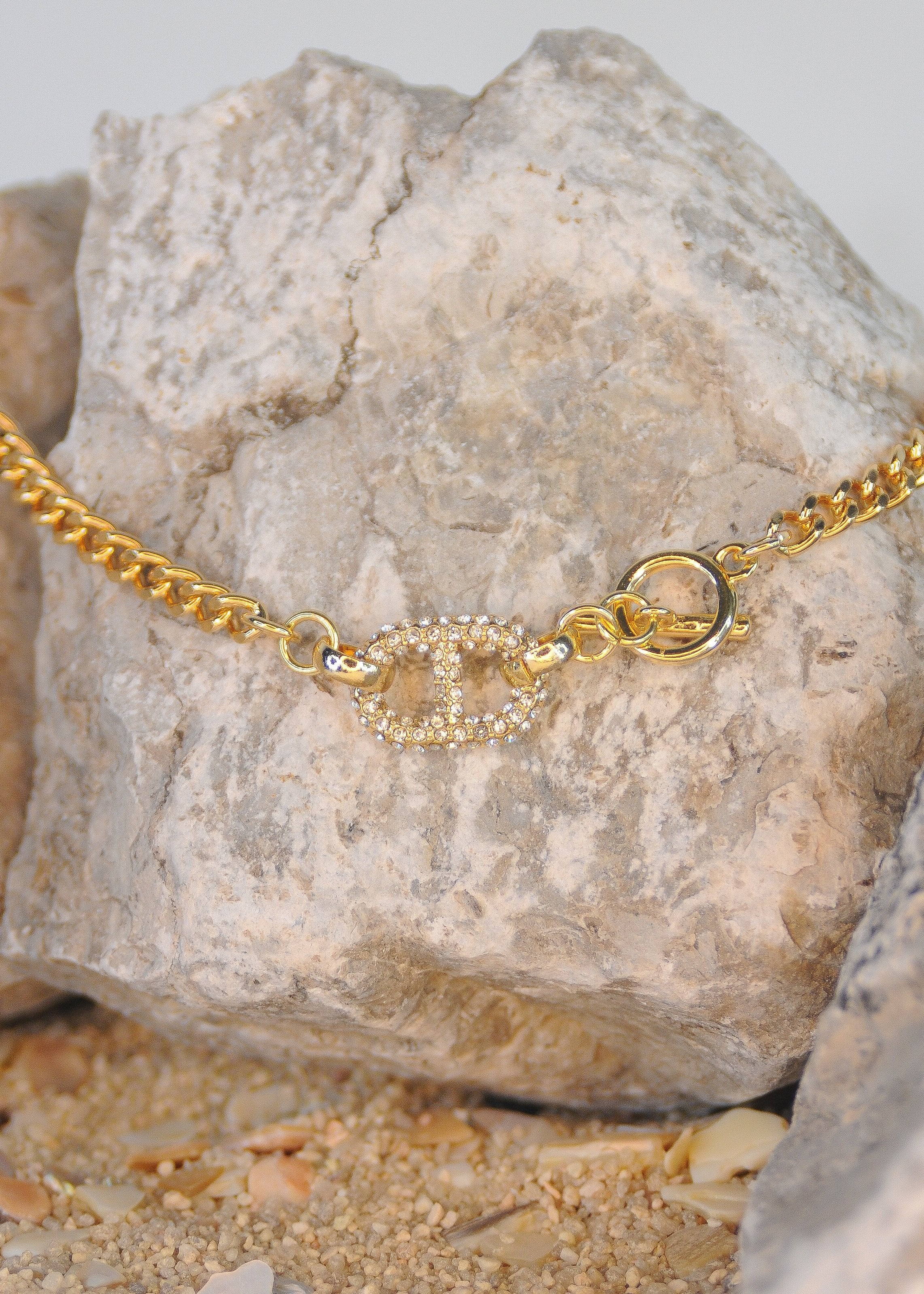 Toggle Chain Necklace