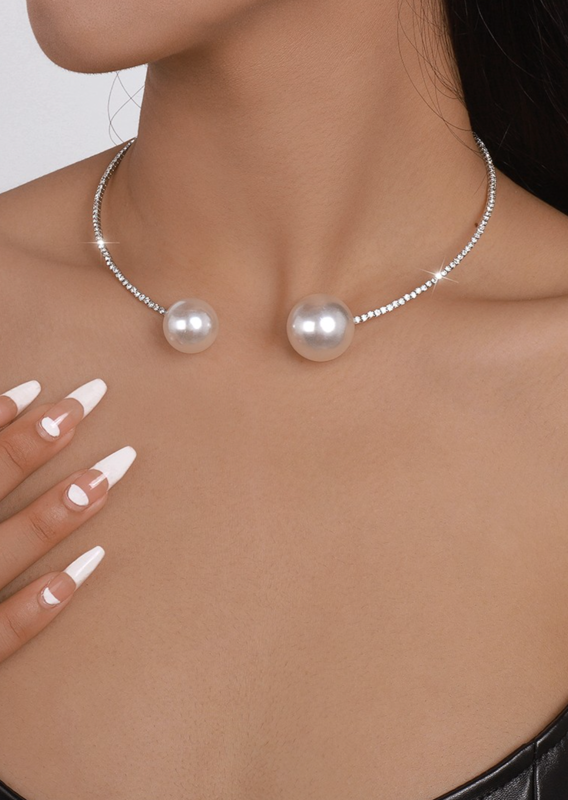 Elegant Big Pearls Collar Necklace