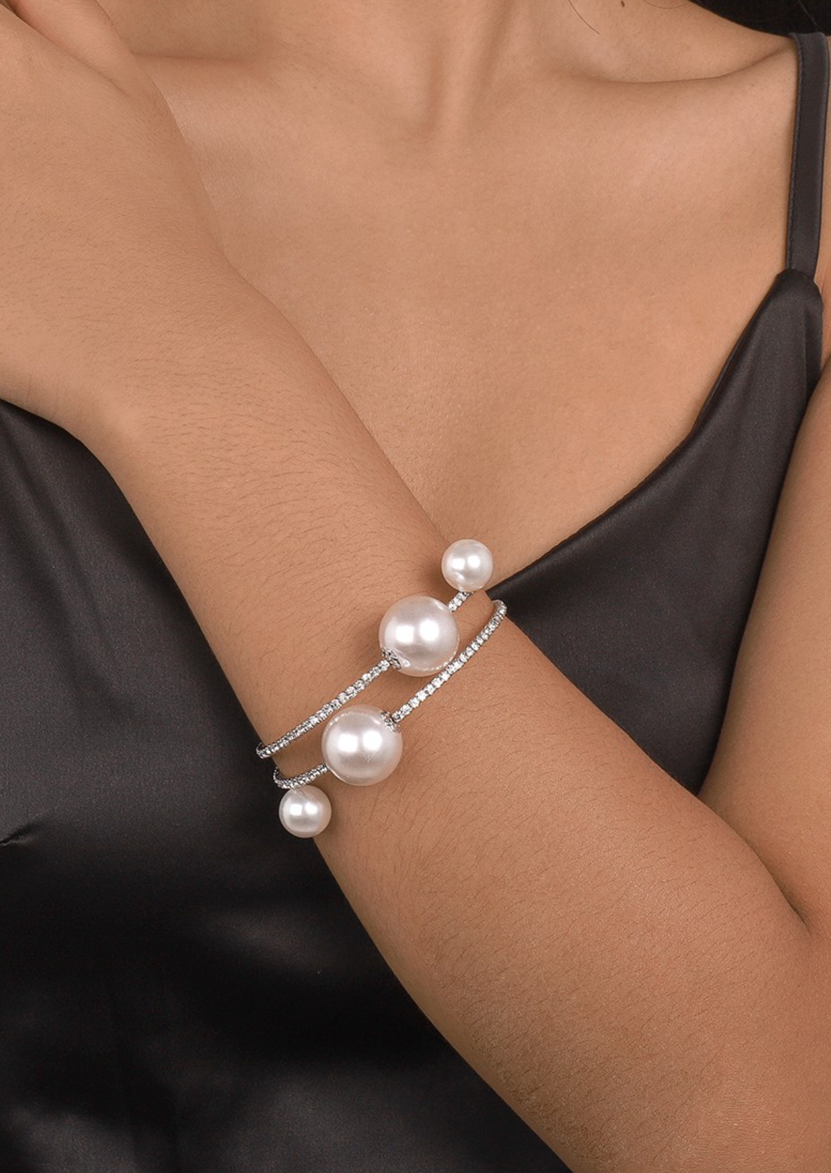 Elegant Crystal Pearl Multilayer Bracelet